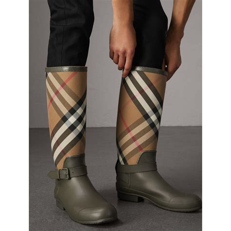 mens burberry rain boots